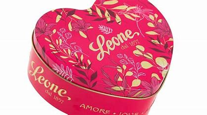 [Ref0337] Heart-Shaped Box with Balls (Piedmont) 100g